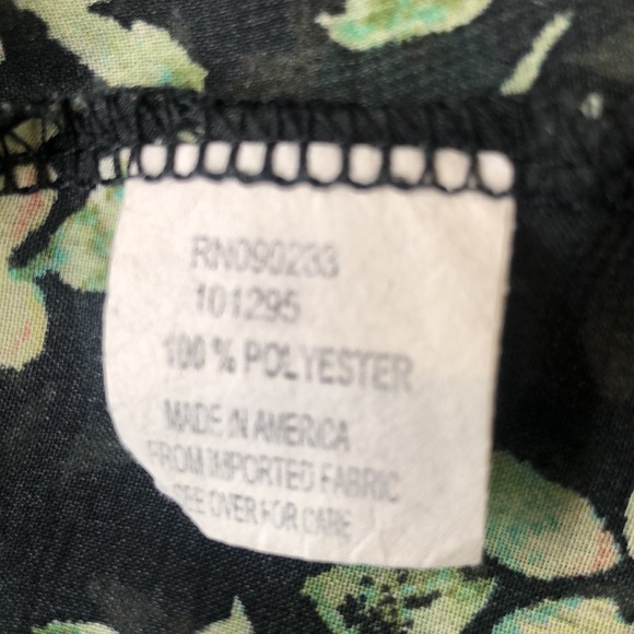 LA Hearts Kimono in Black and Green Floral - Picture 5 of 9